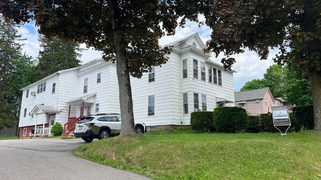 Building Photo - 706 Central Ave