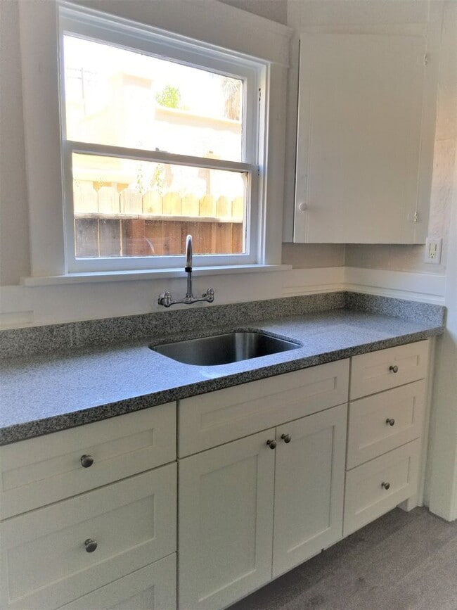 Photo - 401/403 Johnson Unidad 403 Johnson Street