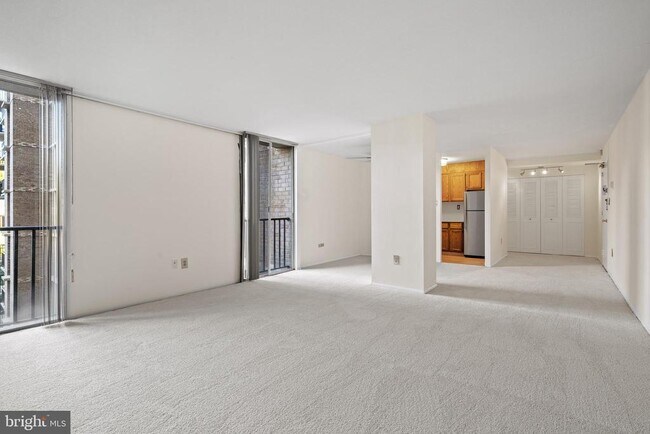 Photo - 4600 S Four Mile Run Dr Unit 423