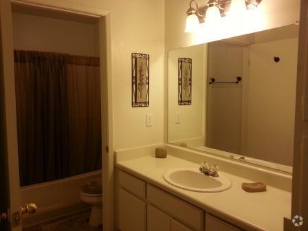 Bathroom - Park Circle Apartments