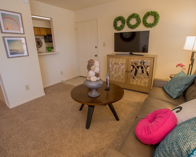 Photo - Creekwood Apartments