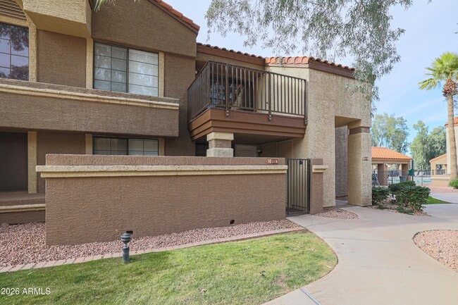 Photo - 1905 E University Dr