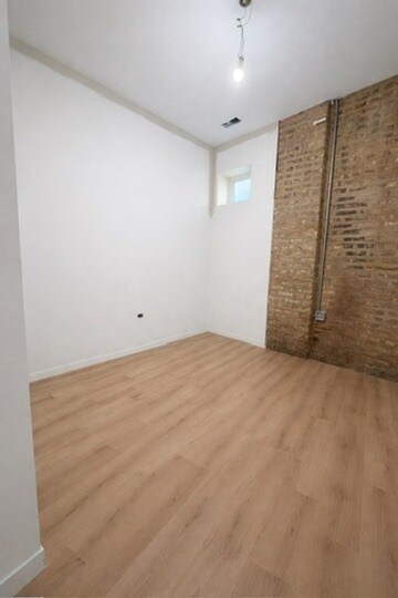 Photo - 22-26 N Pulaski Rd Unidad 24-1R