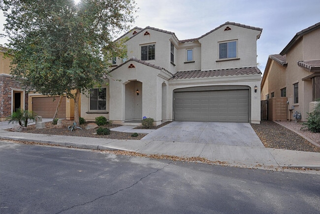 Building Photo - 141 W Hackberry Dr