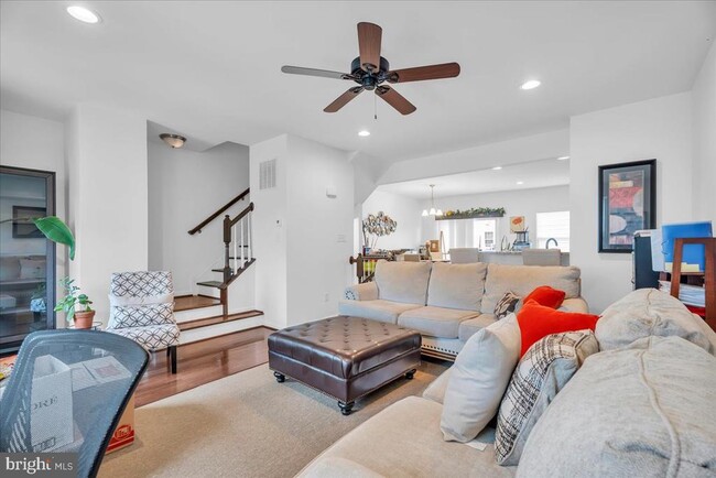 111 Village Green Ln