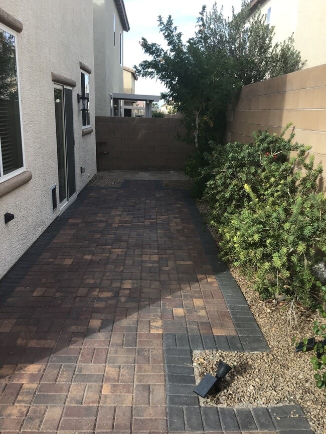 Backyard - 11028 Florence Hills St