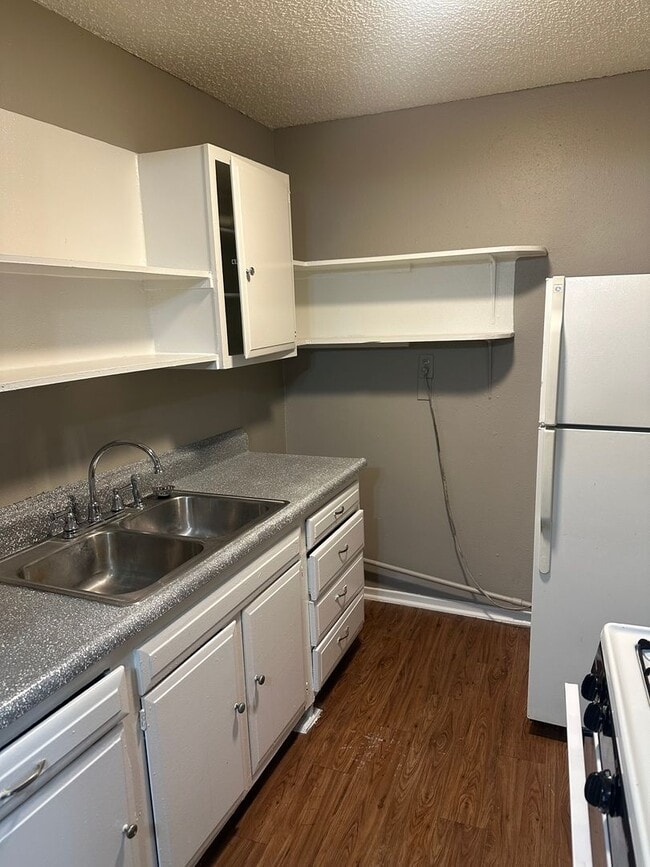 Photo - Brookview Duplex 6819