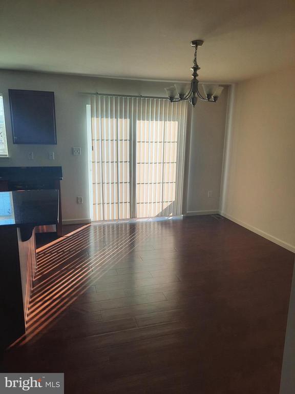 Photo - 702 Admiral's Quay Dr