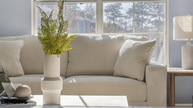 Building Photo - 100 Peyton Pl SW