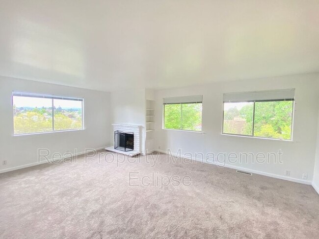 Building Photo - 4051 Letitia Ave S Unit B