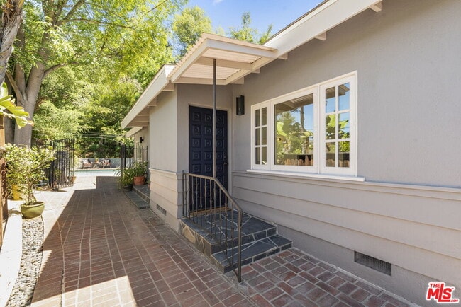 Photo - 2222 Sunset Crest Dr