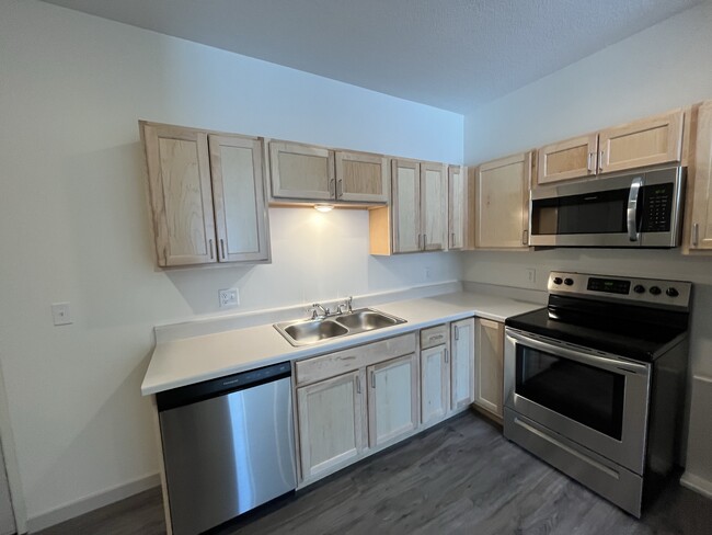 2 Bedroom Unit Kitchen - Tiller+Main Apartments