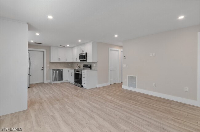 Photo - 2648 Van Buren Ave