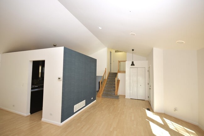 Photo - 1644 Stockton Ln