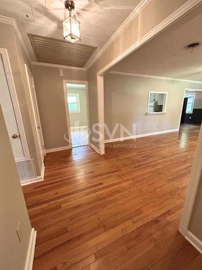 Photo - 2913 Riverside Dr