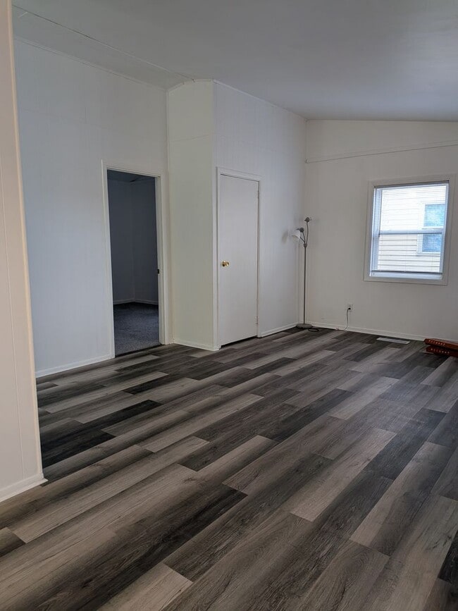 Photo - 3 bedroom available for an immediate move!