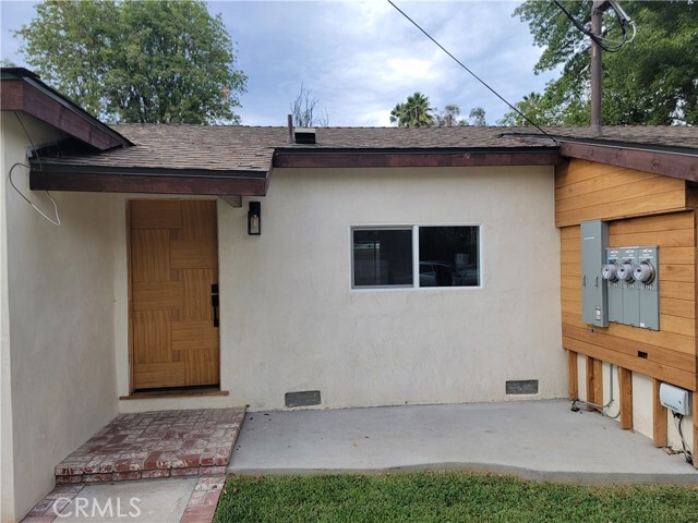 Building Photo - 18725 Bassett St Rental