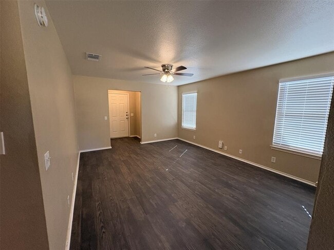 Photo - 6808 Sabrina Dr