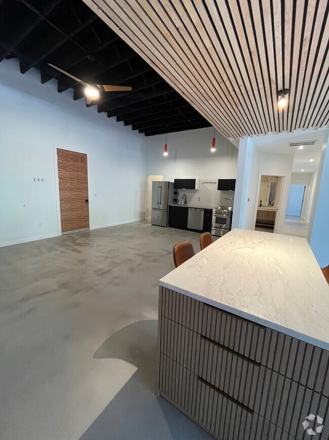 Building Photo - 77 W 3rd St Unit 203 Rental