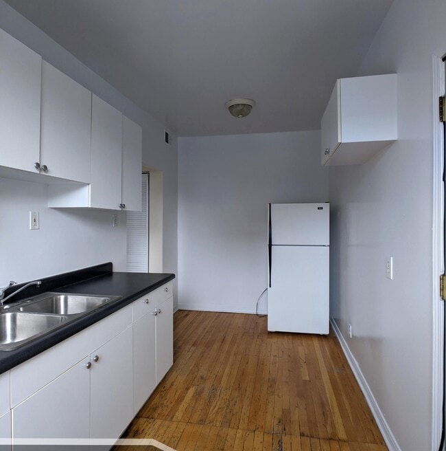 Photo - 3042 W Wellington Ave Unit 2
