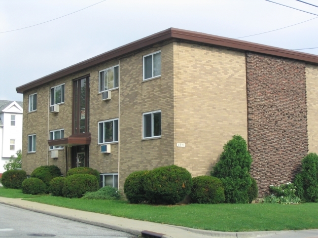 Photo - 4370 State Rd Apartments