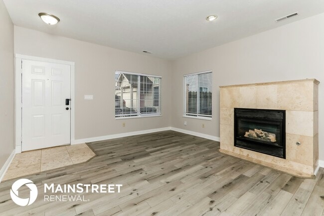 Photo - 540 Mountain Pine Dr