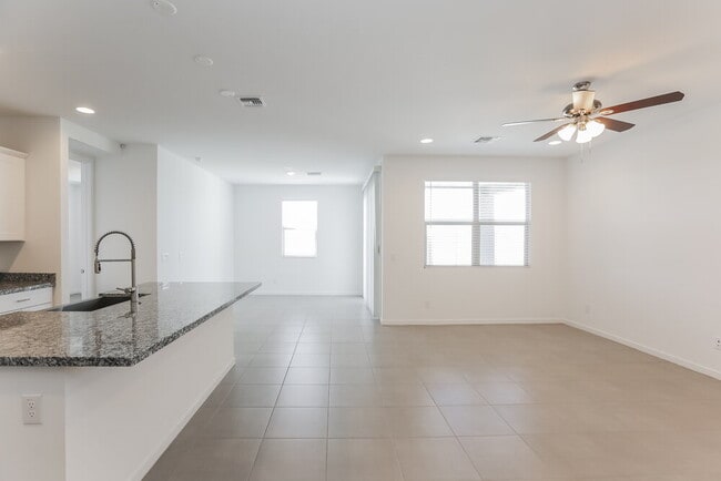 Photo - 10922 S 56th Ln