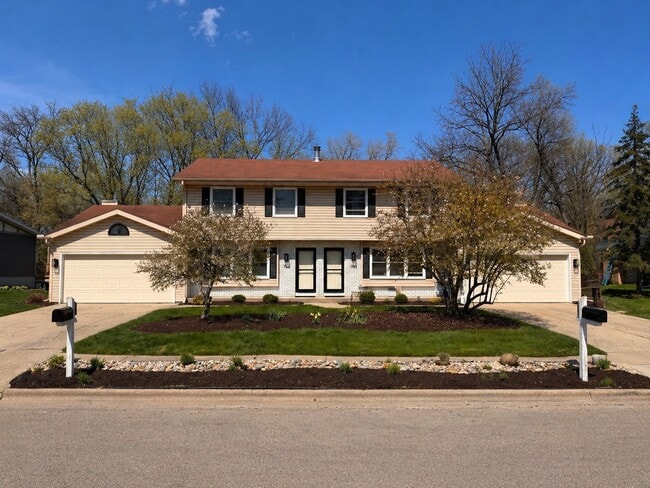 Building Photo - 7102 Park Shores Ct