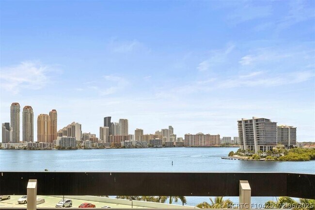 Photo - 3530 Mystic Pointe Dr Unit 910