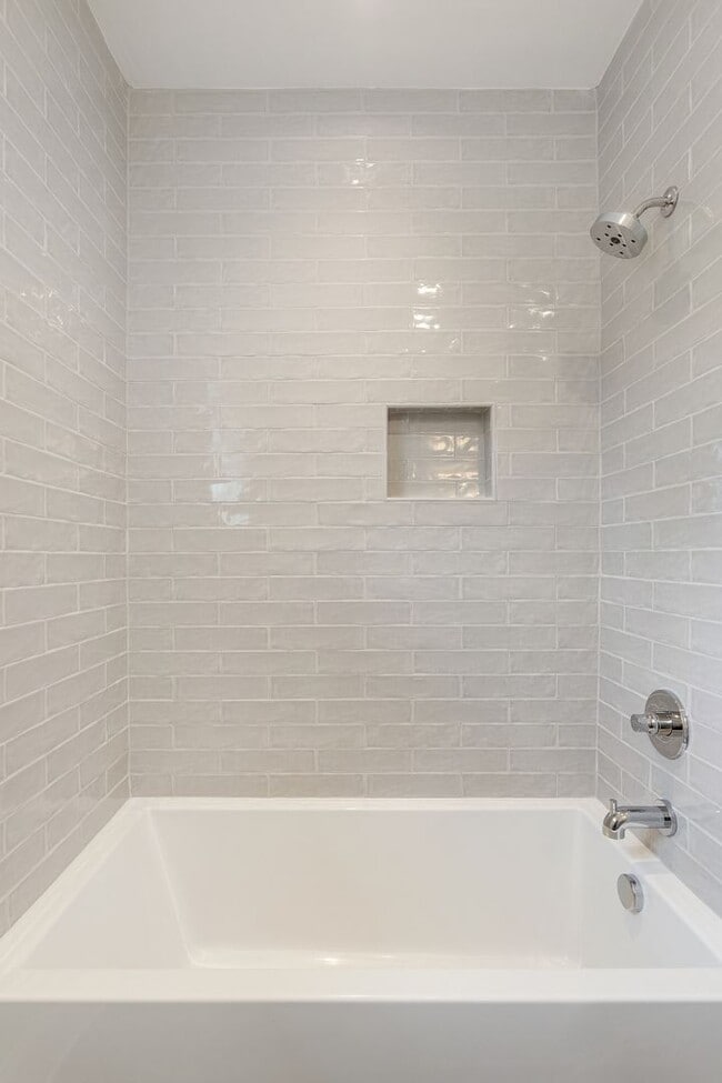 Photo - 1413 Clifton Ln