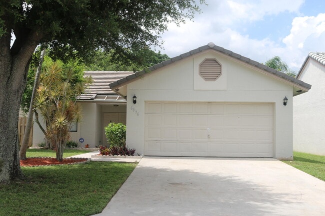 Building Photo - 6076 Strawberry Lakes Cir Rental