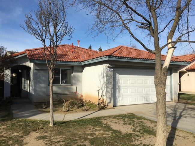 Photo - 4296 W Yale Ave