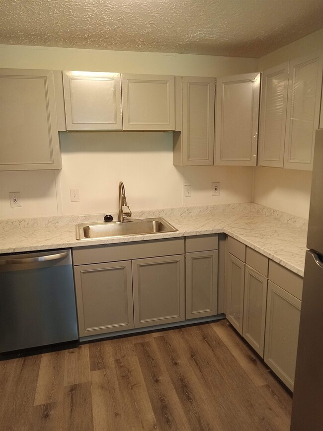 Photo - 5643 Rock Rd