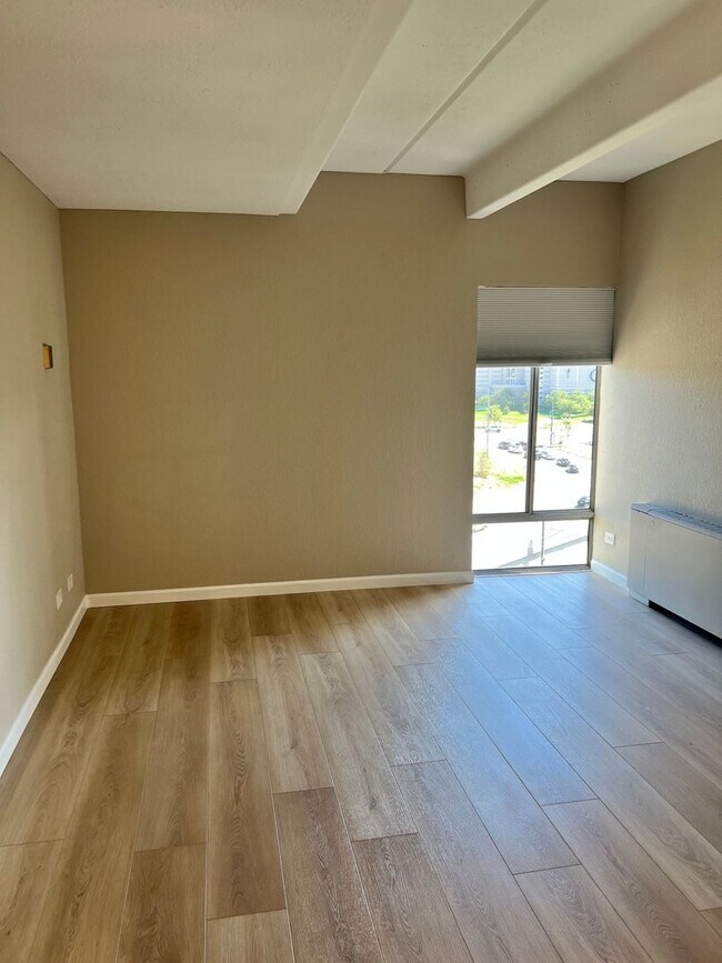 Photo - NEW RENOVATION - 2 Bedroom High Rise Condo...