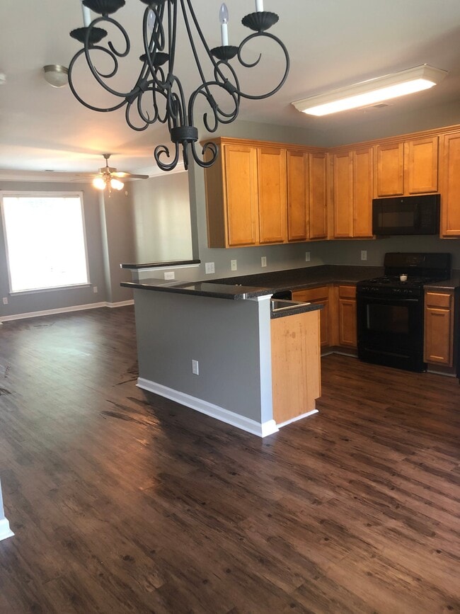 Photo - 1776 Heights Cir