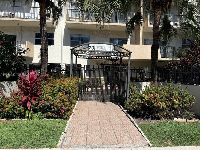 Photo - 201 180th Dr Unit 112