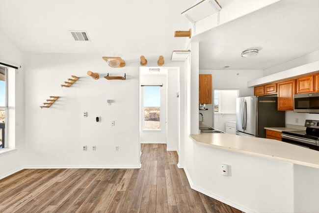 Photo - 18929 E Warren Cir