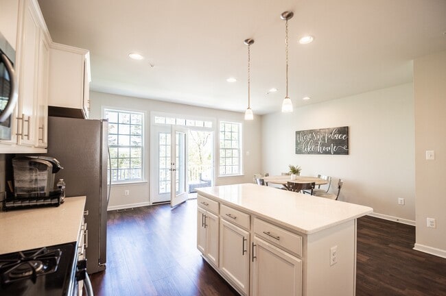 Photo - 309 Spring Bank Way