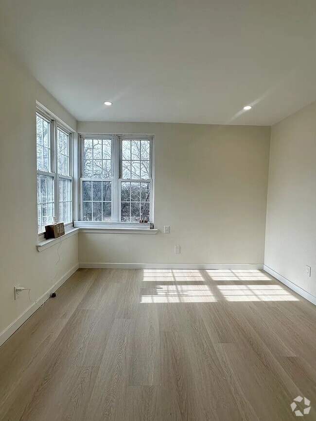 Building Photo - 2805 Saint Theresa Ave Unit 2 Rental