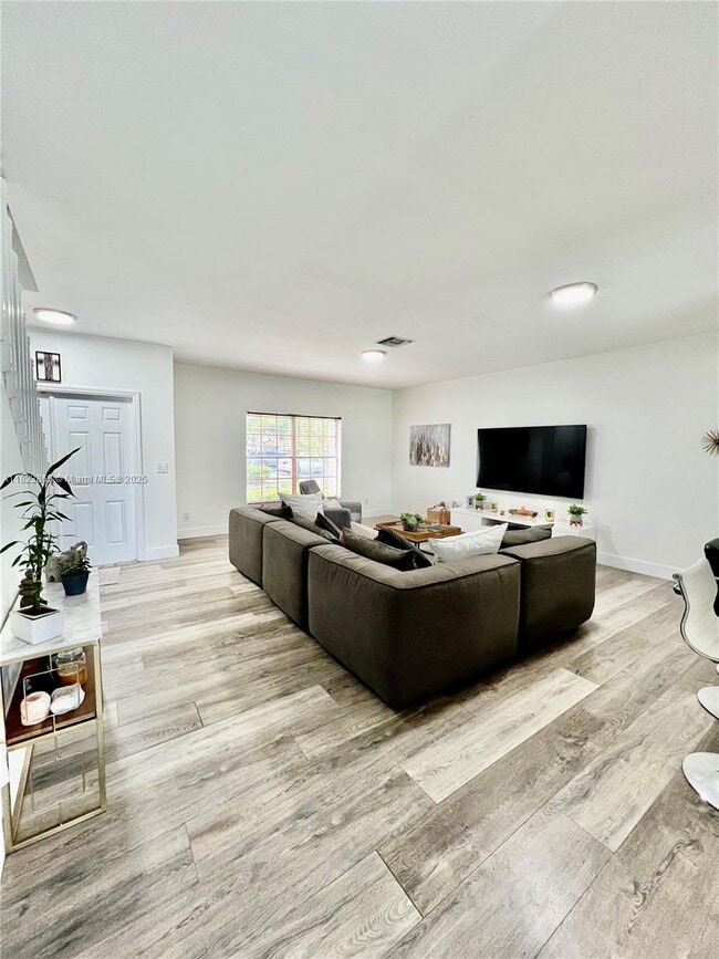 Building Photo - 16206 Emerald Cove Rd Rental