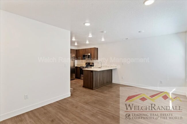 Photo - 1173 Shady Brook Ln S