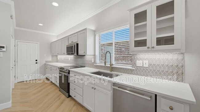 Photo - 1623 Hanz Dr