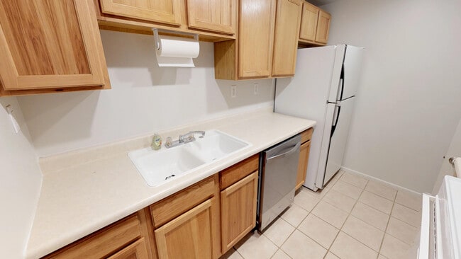 Kitchen - 409 S 11th Unit B