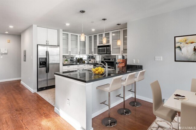 Photo - 1720 Clay St Condo