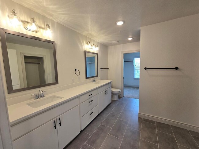 2105 Tiger Trail Unidad 403