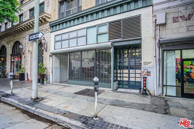 Photo - 812 S Spring St Unidad 2