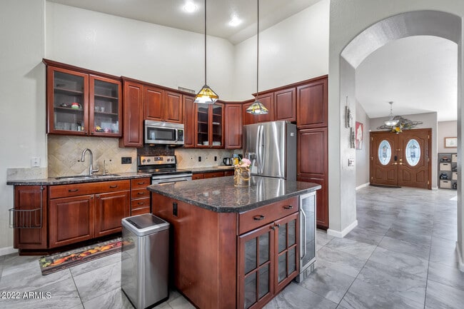 Photo - 2072 W Harrison St