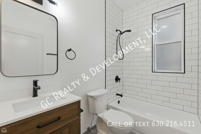 Photo - 1928 W 21st St Unit 1R