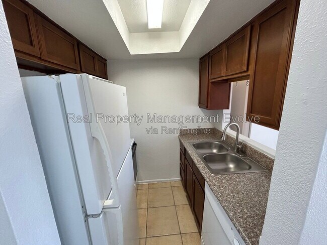 Photo - 8821 N 2nd St Unit B