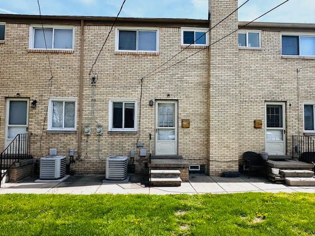 Photo - 70 Crocker Blvd